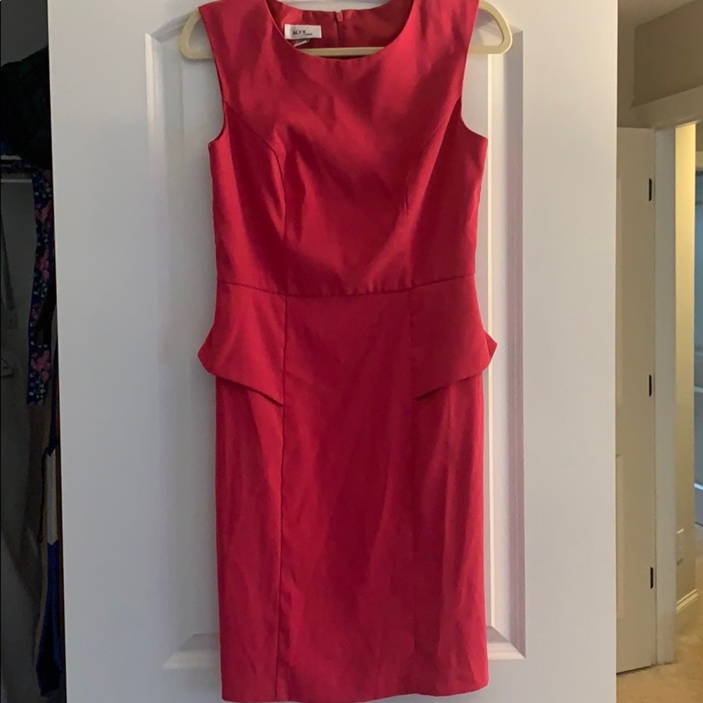 Fitted sheath dress